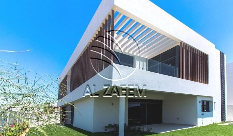 Villa on Yas Island, Abu-Dhabi, 5 bedrooms, 691 m2 / per year