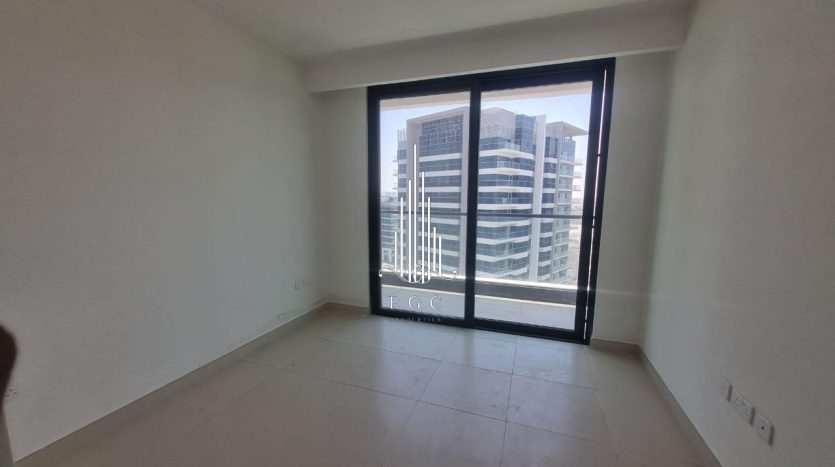 Apartment on Al Raha Beach, Abu-Dhabi, 3 bedrooms, 264 m2 / per year