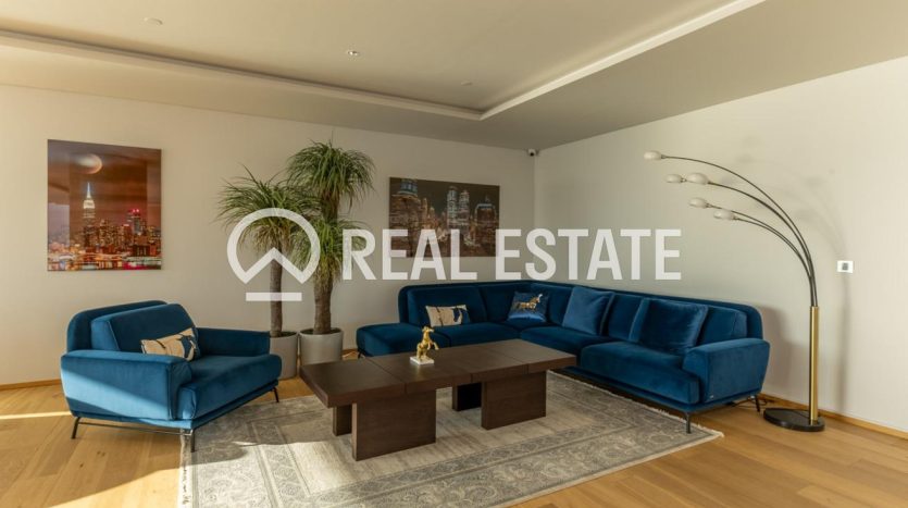 Apartment on Palm Jumeirah, Dubai, 4 bedrooms, 609 m2 / per year