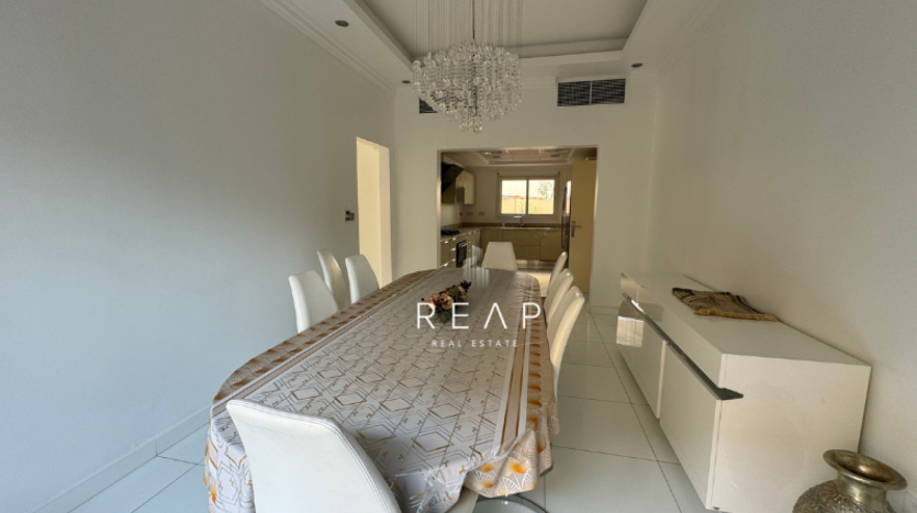 Villa on Meadows, Dubai, 4 bedrooms, 626.1 m2 / per year