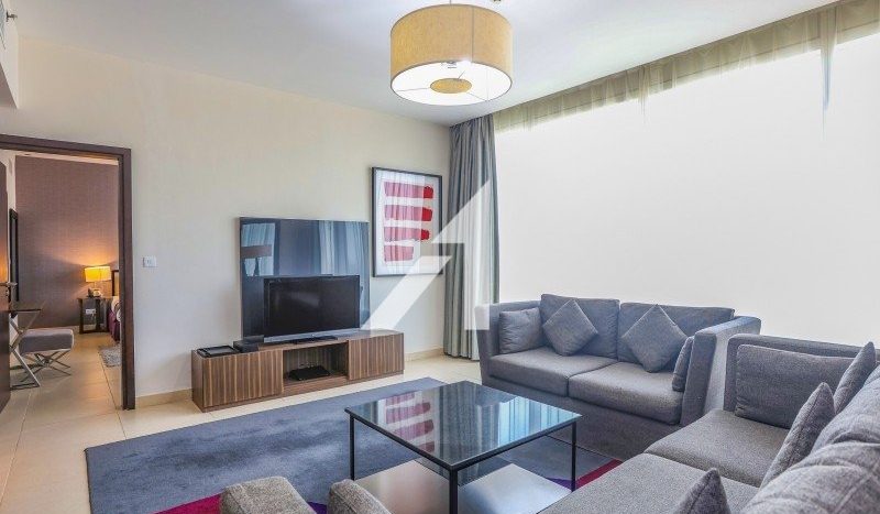 Квартира в Dubai, 1 спальня, 90 м2 / в год