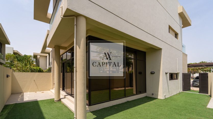 Villa on DAMAC Hills (Akoya by DAMAC), Dubai, 3 bedrooms, 253 m2 / per year