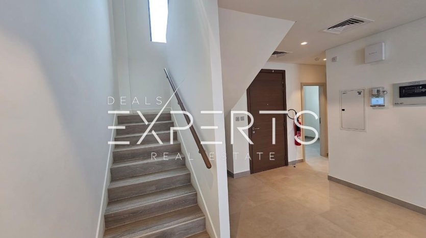 Villa on Yas Island, Abu-Dhabi, 3 bedrooms, 347.9 m2 / per year