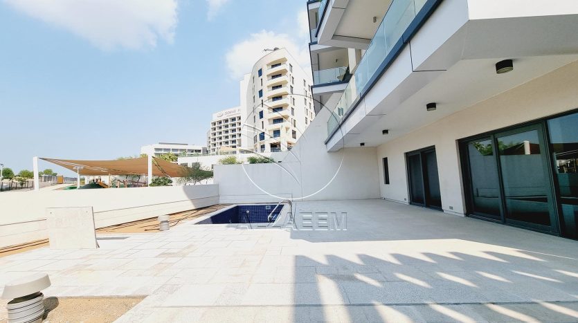 Villa on Yas Island, Abu-Dhabi, 3 bedrooms, 639 m2 / per year