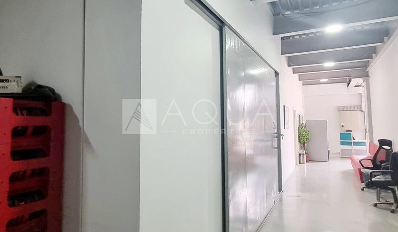 Rent Warehouse on Al Quoz, Dubai, / per year, 11000 sq. ft. | Foto 4