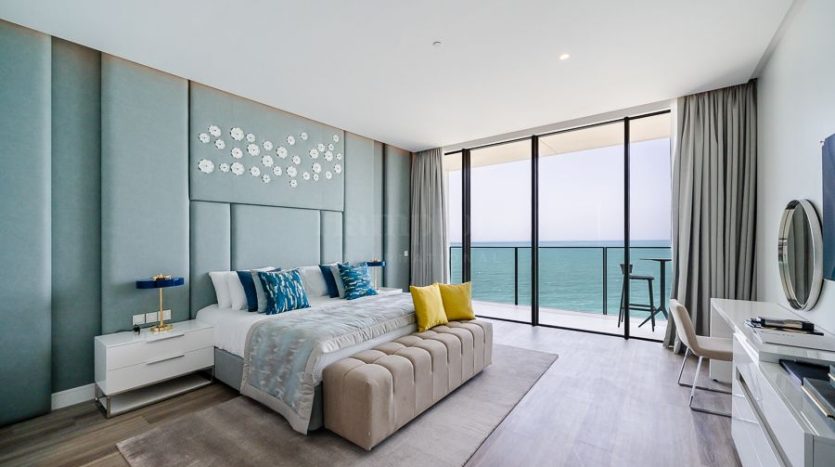 Apartment on Palm Jumeirah, Dubai, 2 bedrooms, 254.6 m2 / per year