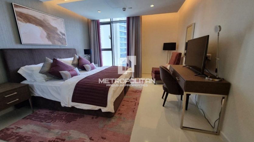 Apartment on Business Bay, Dubai, 1 bedroom, 65 m2 / per year