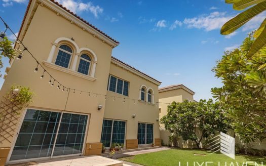 Вилла в Jumeirah Park, Дубай, 4 спальни, 314.85 м2 / в год