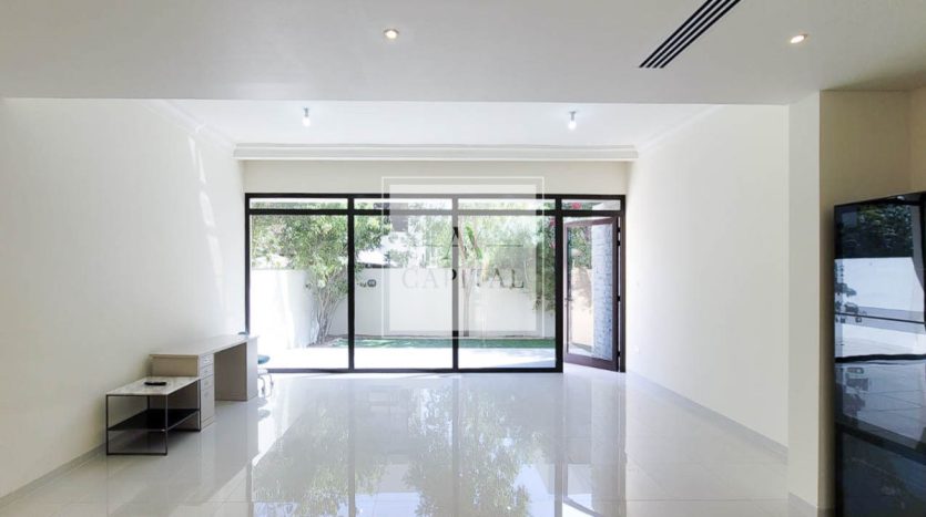 Вилла в DAMAC Hills (Akoya by DAMAC), Дубай, 3 спальни, 326.8 м2 / в год