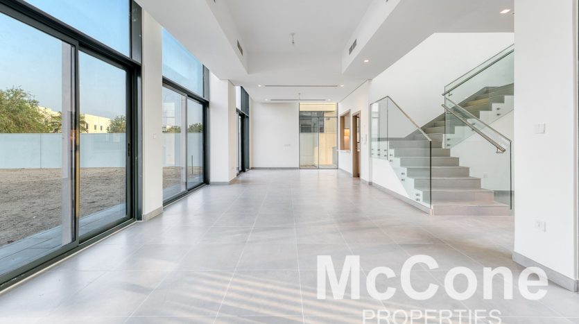 Villa on Al Furjan, Dubai, 5 bedrooms, 569.96 m2  | Foto 1