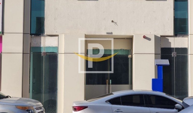 Магазин в Dubai, 267.1 м2 / в год