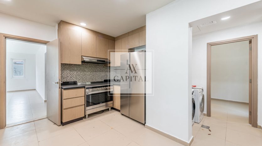 Вилла в Dubai Land, 5 спален, 517.6 м2 / в год