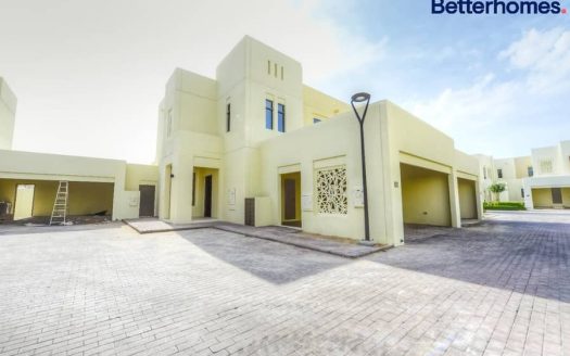 Townhouse on Rome, Dubai, 3 bedrooms, 220 m2 / per year
