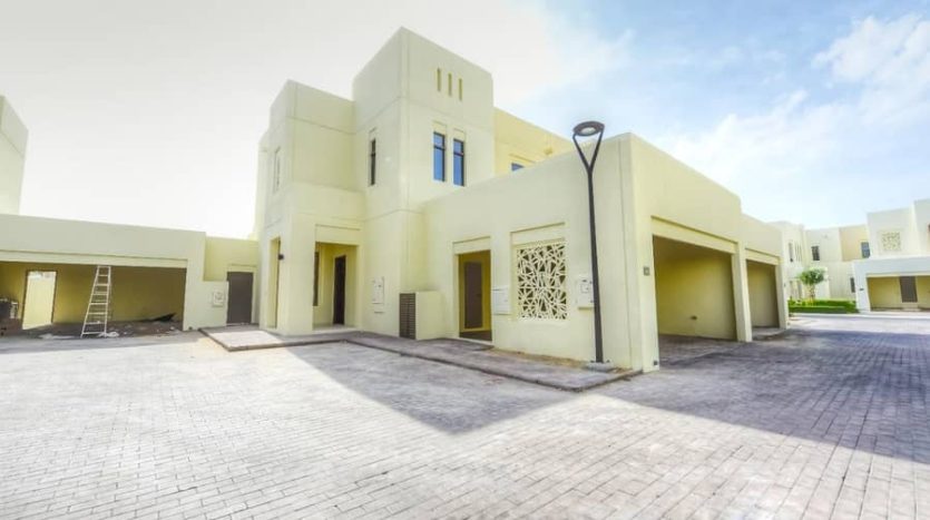 Townhouse on Rome, Dubai, 3 bedrooms, 220 m2 / per year