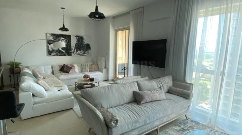 Квартира в The Views, Дубай, 2 спальни, 129.8 м2 / в год