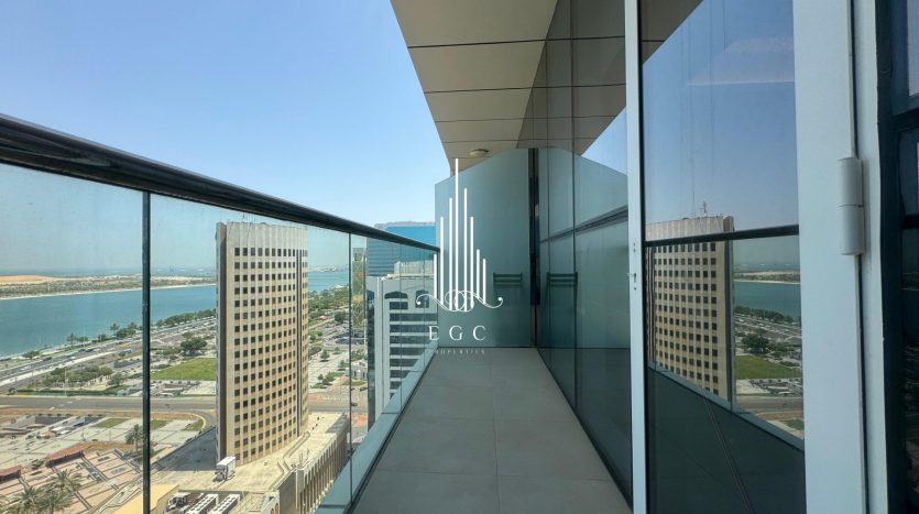 Apartment on Corniche Road, Abu-Dhabi, 4 bedrooms, 297.3 m2 / per year