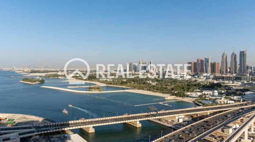 Apartment on Palm Jumeirah, Dubai, 4 bedrooms, 609 m2 / per year