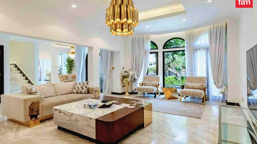 Villa on Palm Jumeirah, Dubai, 3 bedrooms, 423.3 m2 / per year