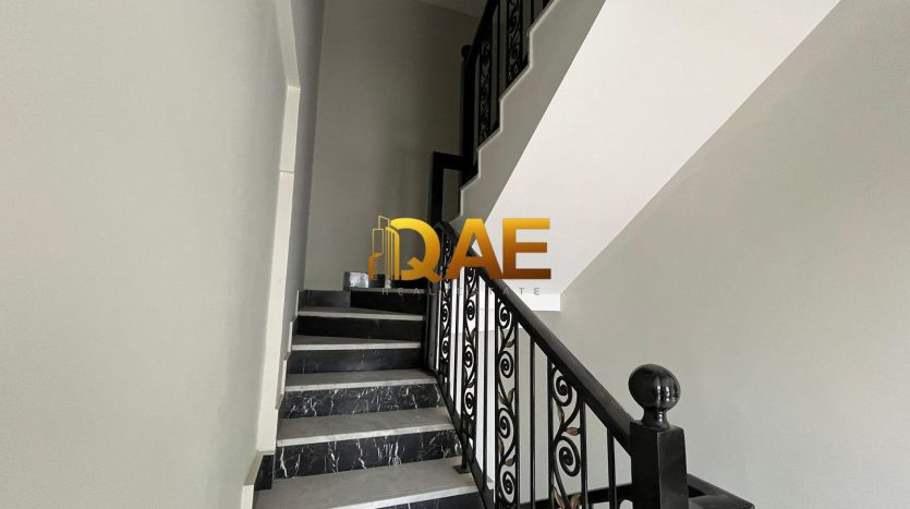 Villa on Mirdif, Dubai, 4 bedrooms, 144.2 m2 / per year