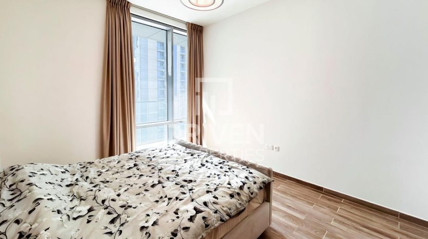 Квартира в Бизнес-Бэй, Дубай, 2 спальни, 139 м2 / в год