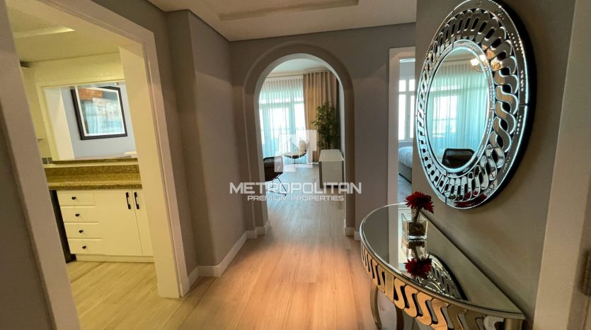 Apartment on Palm Jumeirah, Dubai, 2 bedrooms, 144 m2 / per year