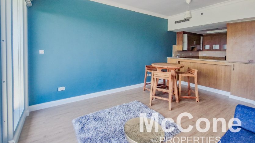 Apartment on The Views, Dubai, 1 bedroom, 71.72 m2 / per year
