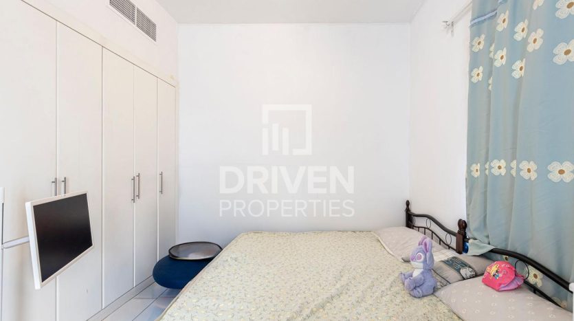 Villa on The Springs, Dubai, 2 bedrooms, 189 m2 / per year