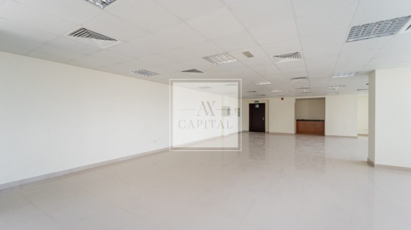 Office on Jumeirah Lake Towers, Dubai, 129.3 m2 / per year