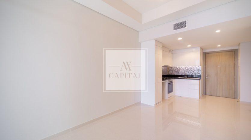 Apartment on Business Bay, Dubai, 2 bedrooms, 75.2 m2 / per year