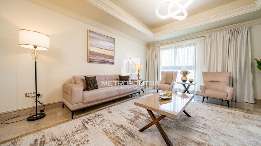 Apartment on Palm Jumeirah, Dubai, 1 bedroom, 122 m2 / per year