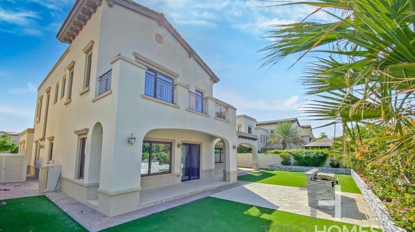 Вилла в Arabian Ranches 2, Дубай, 6 спален, 558 м2 / в год