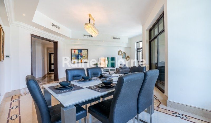 Apartment on Old Town, Dubai, 3 bedrooms, 204.2 m2 / per year