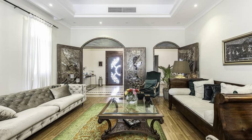 Villa on The Villa, Dubai, 5 bedrooms, 399 m2 / per year