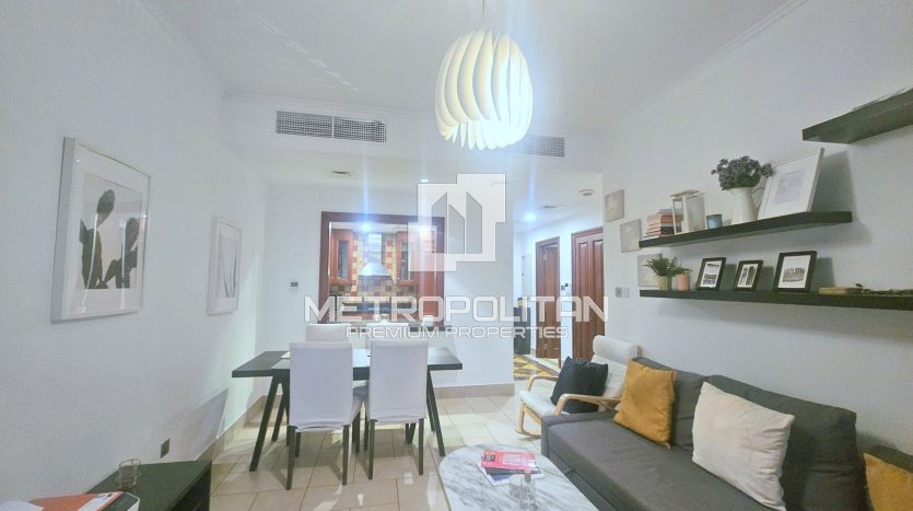 Apartment on Old Town, Dubai, 1 bedroom, 68 m2 / per year