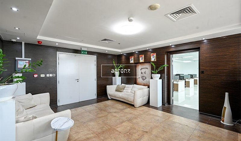 Офис в Sheikh Zayed Road, Дубай, 244.6 м2 / в год