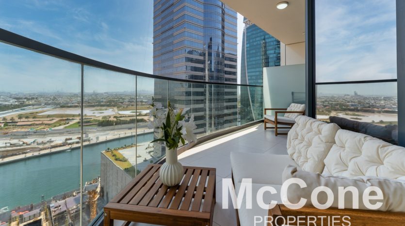 Apartment on Business Bay, Dubai, 1 bedroom, 52.58 m2 / per year