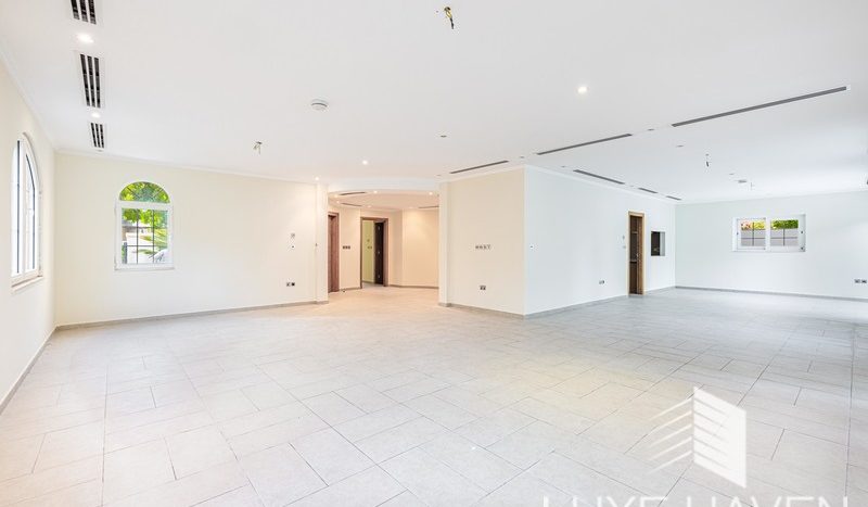 Вилла в Jumeirah Park, Дубай, 5 спален, 435.62 м2 / в год