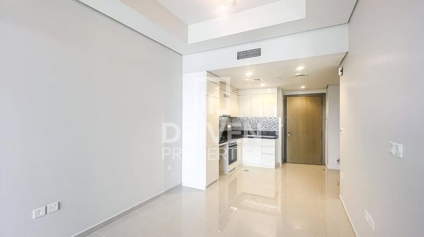 Apartment on Business Bay, Dubai, 2 bedrooms, 89 m2 / per year
