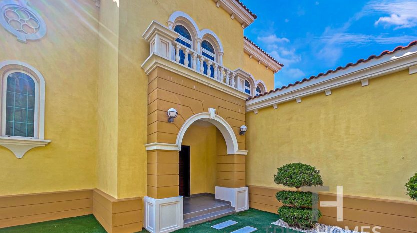 Вилла в Jumeirah Park, Дубай, 3 спальни, 328 м2 / в год