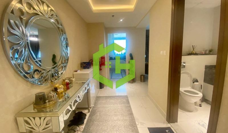 Apartment on Business Bay, Dubai, 3 bedrooms, 180.3 m2 / per year