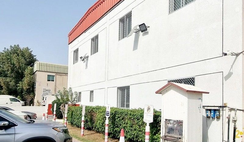 Rent Warehouse on Al Quoz, Dubai, / per year, 11000 sq. ft. | Foto 2