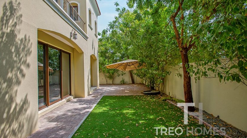 Вилла в Arabian Ranches 2, Дубай, 4 спальни, 300 м2 / в год