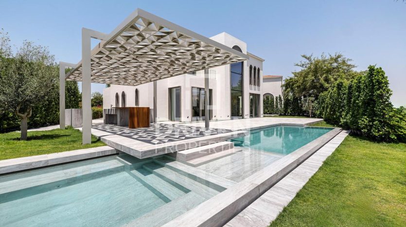Вилла в Jumeirah Islands, Дубай, 4 спальни, 543 м2 / в год