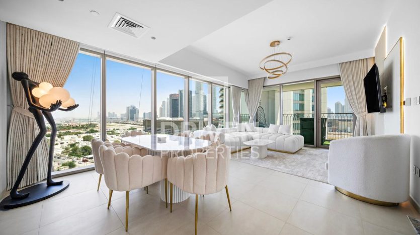 Apartment on Downtown Burj Dubai, 4 bedrooms, 152 m2 / per year