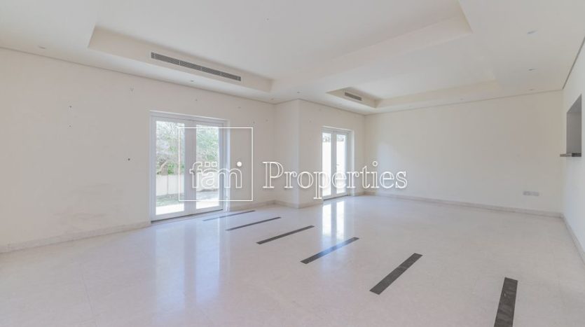 Townhouse on Al Furjan, Dubai, 3 bedrooms, 224 m2 / per year