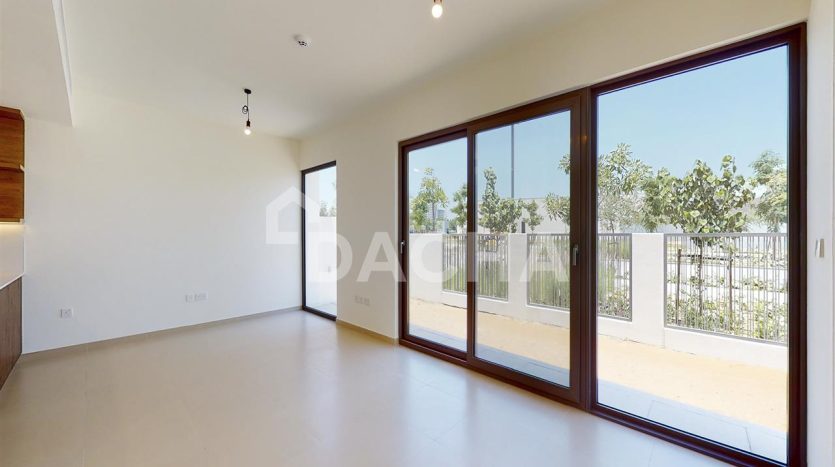 Townhouse on Tilal Al Ghaf, Dubai, 4 bedrooms, 218.7 m2 / per year