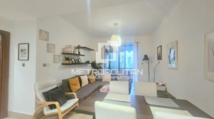 Apartment on Old Town, Dubai, 1 bedroom, 68 m2 / per year