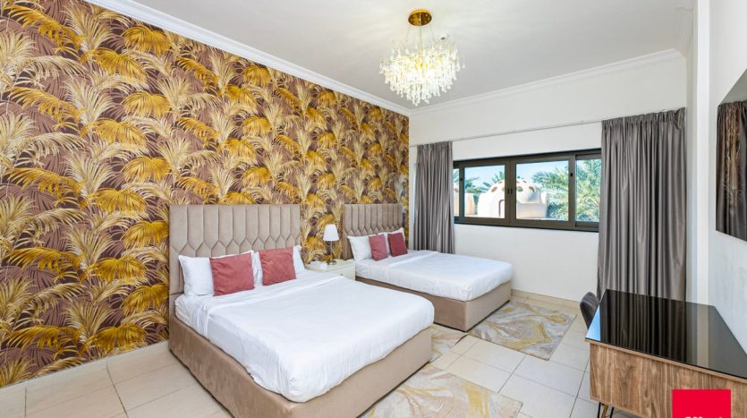 Townhouse on Palm Jumeirah, Dubai, 3 bedrooms, 415 m2 / per year