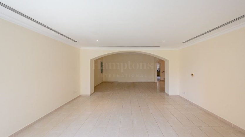 Вилла в Meadows, Дубай, 4 спальни, 548.4 м2 / в год
