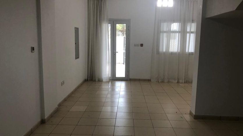 Apartment on Jumeirah Village Circle, Dubai, 4 bedrooms, 132.6 m2 / per year